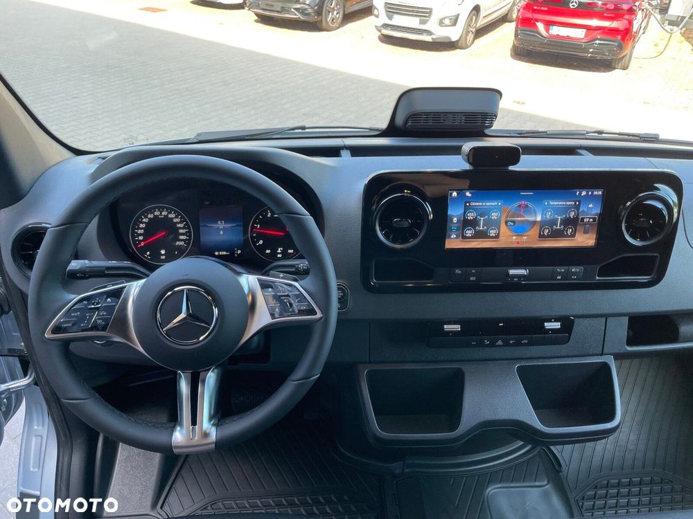 Mercedes-Benz Sprinter 317 CDI Hak 3,5 t Distronic Plus Reflektory LED - 14