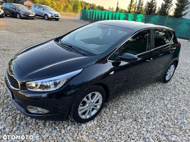 Kia Ceed - 24