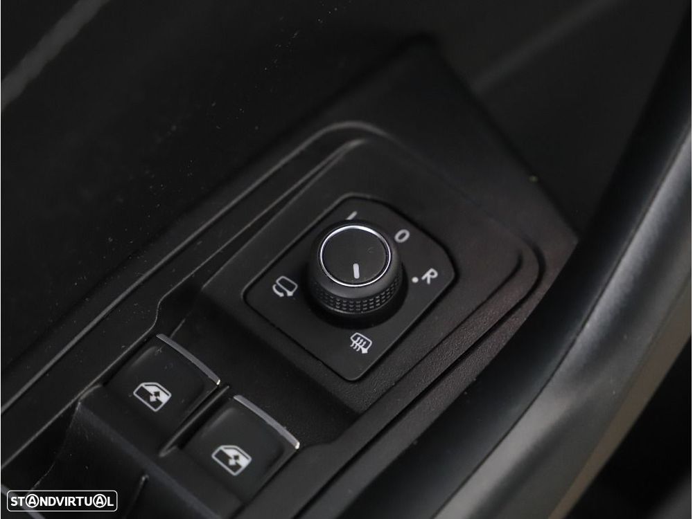VW T-Roc 1.0 TSI OPF R-Line - 24