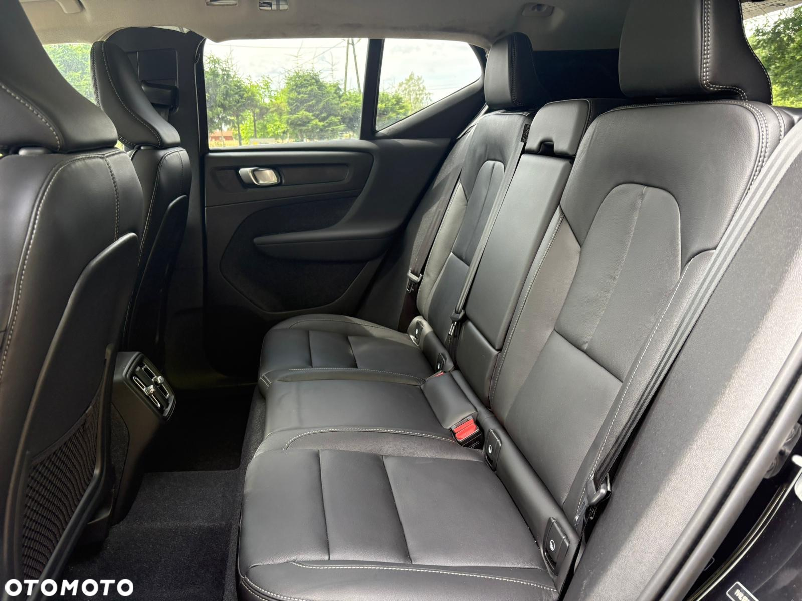 Volvo XC 40 B5 AWD Ultimate Dark - 17