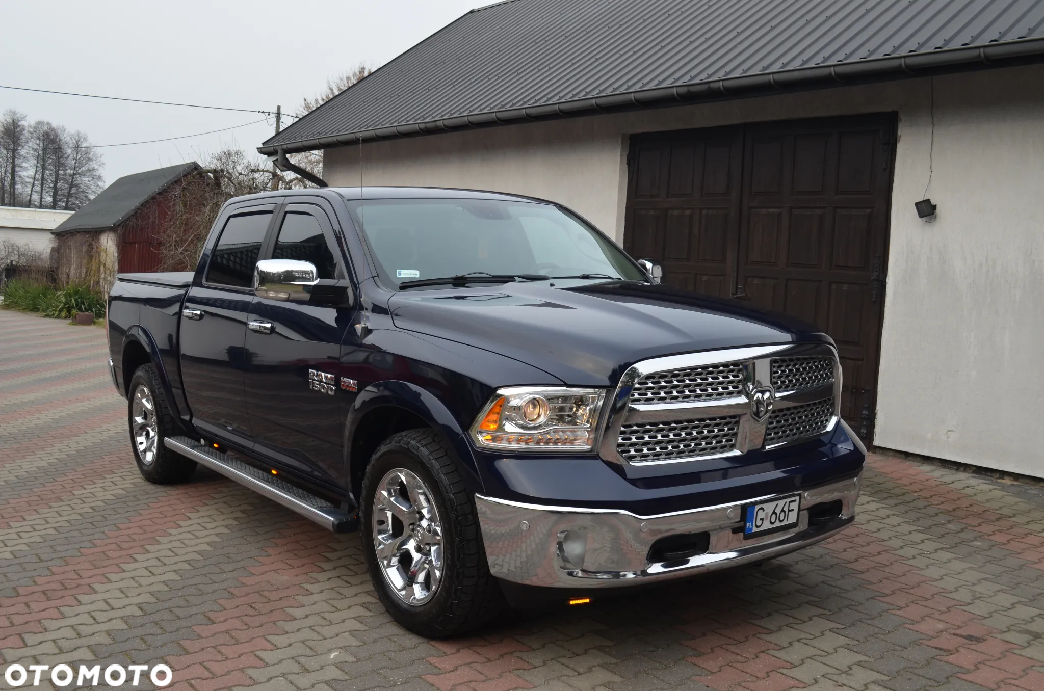 Dodge RAM 1500 5.7 4x4 - 5