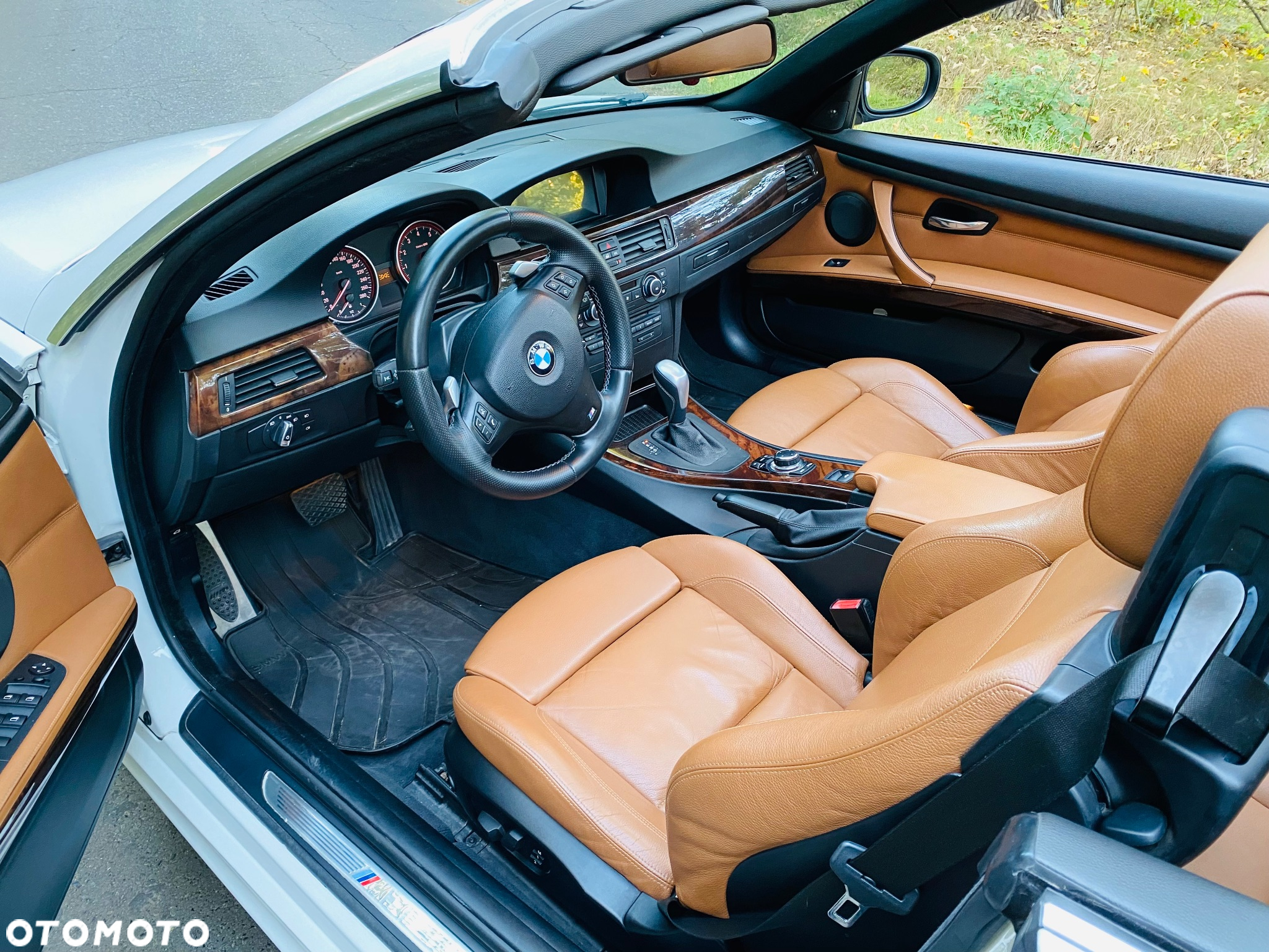 BMW Seria 3 335i Cabrio - 11
