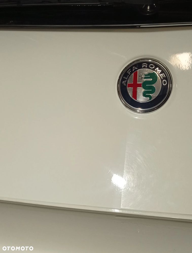 Alfa Romeo 159 2.4 JTDM 20V DPF Q4 ti - 12