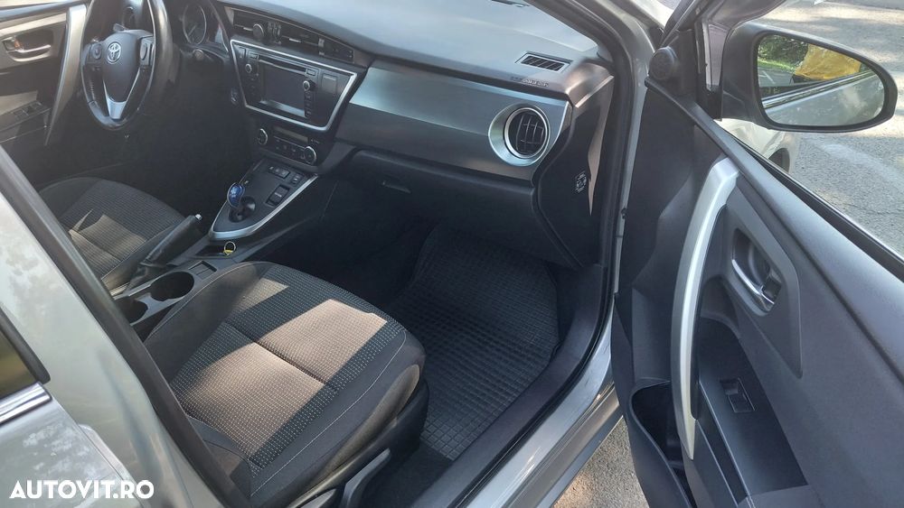 Toyota Auris 1.8 L VVT-i Luna - 10