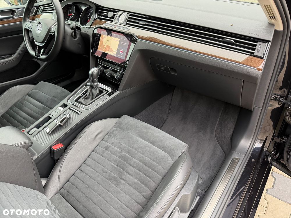 Volkswagen Passat 2.0 TSI (BlueMotion Technology) 4Motion DSG Highline - 29