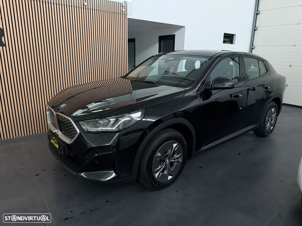 BMW iX2 - 13