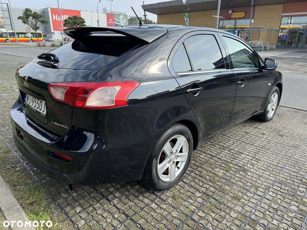Mitsubishi Lancer 2010 photo 4