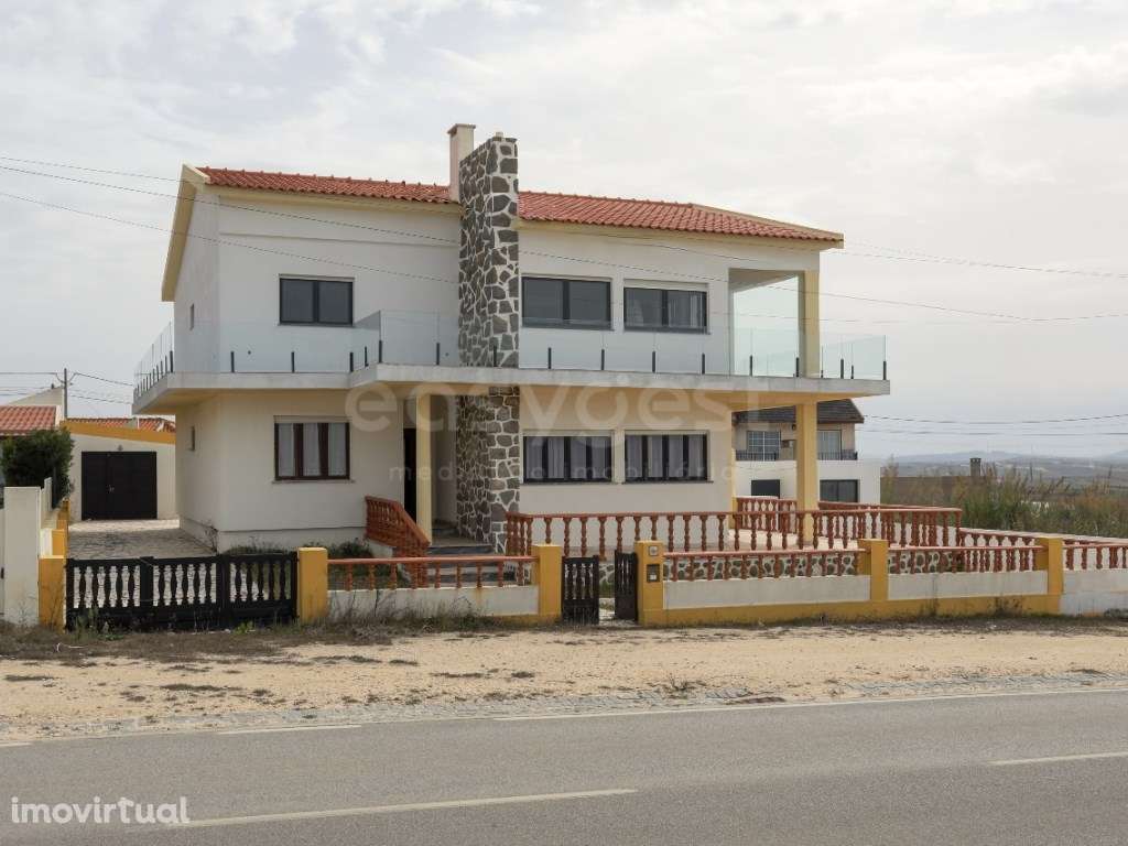 Apartamento Térreo com Vista Mar e Quintal na Praia Azul -Santa Cruz - Grande imagem: 2/60