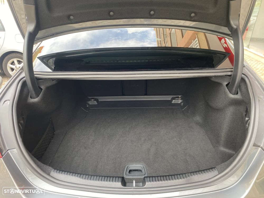 Mercedes-Benz C 300 d AMG Line - 24
