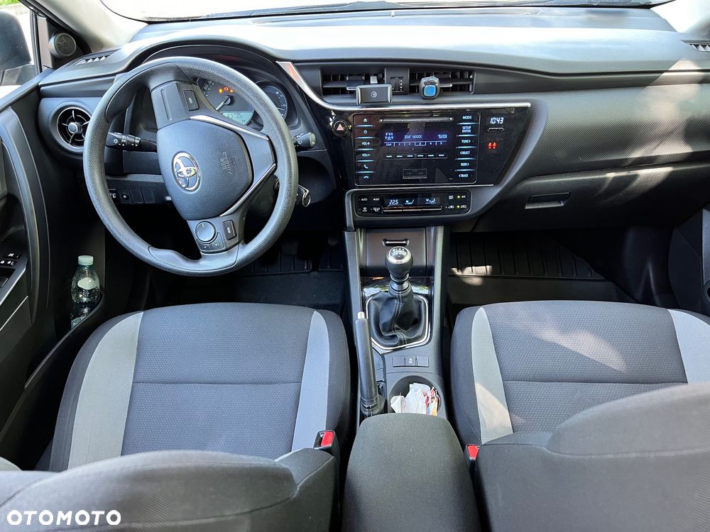 Toyota Auris 1.6 Active - 2