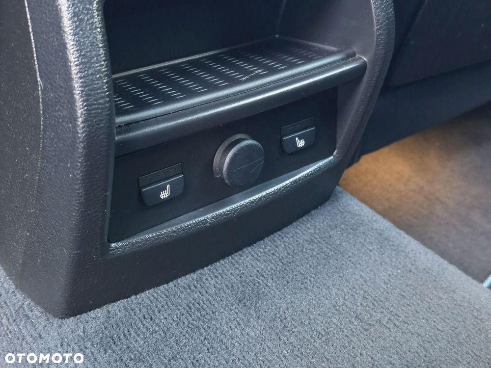 BMW X3 xDrive28i xLine - 27