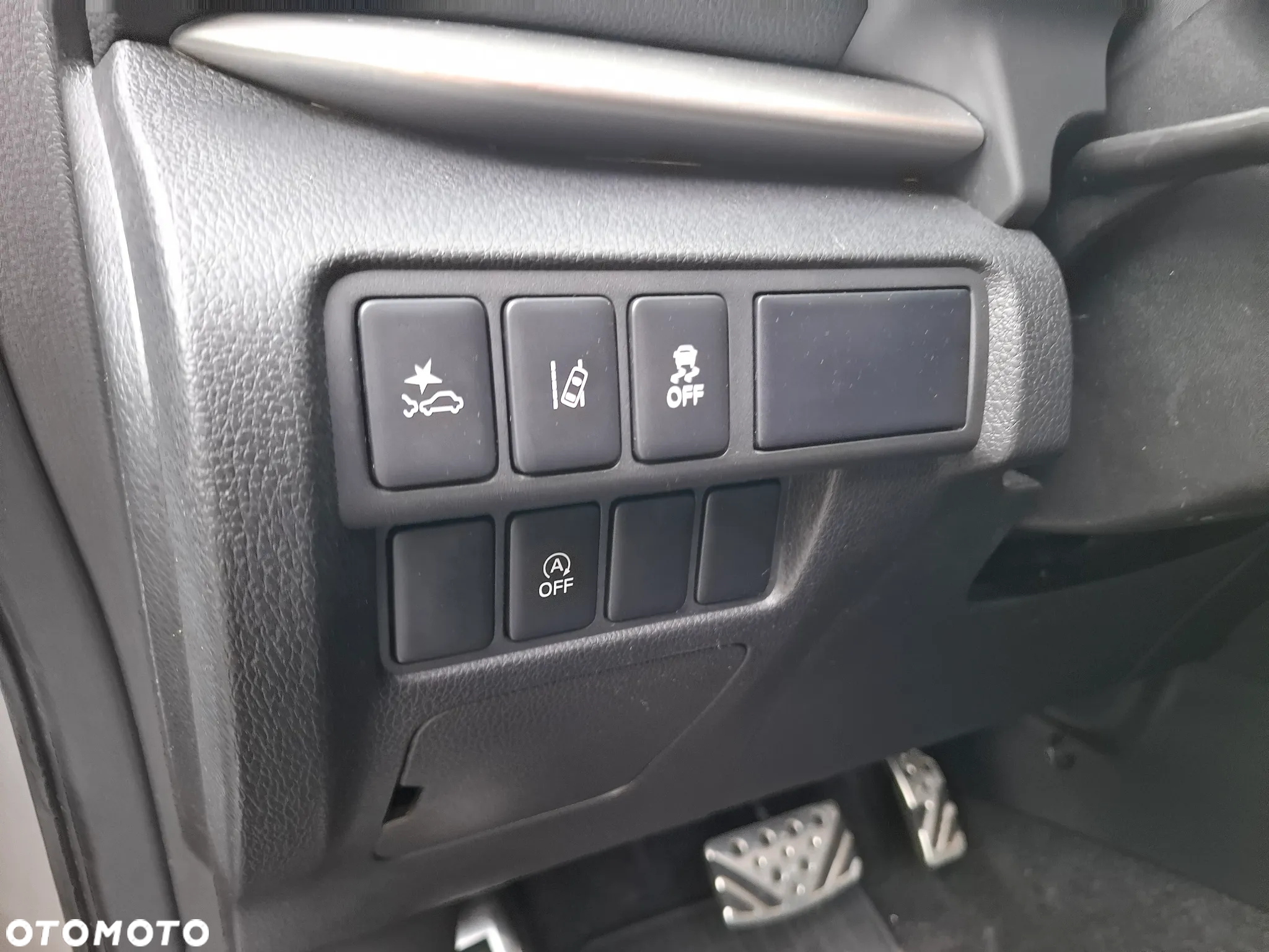 Mitsubishi Eclipse Cross - 16