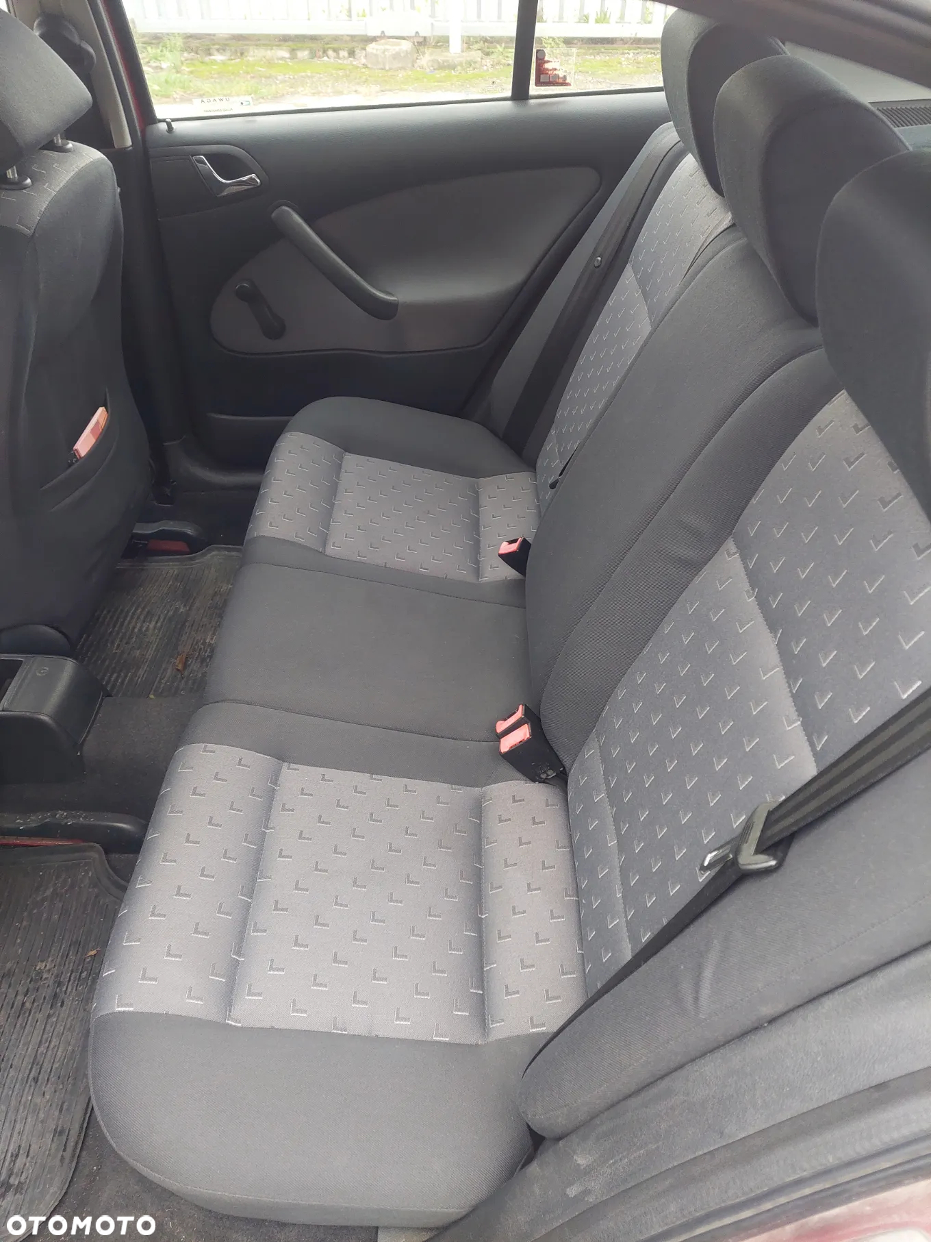 Skoda Octavia 1.6 Tour - 9