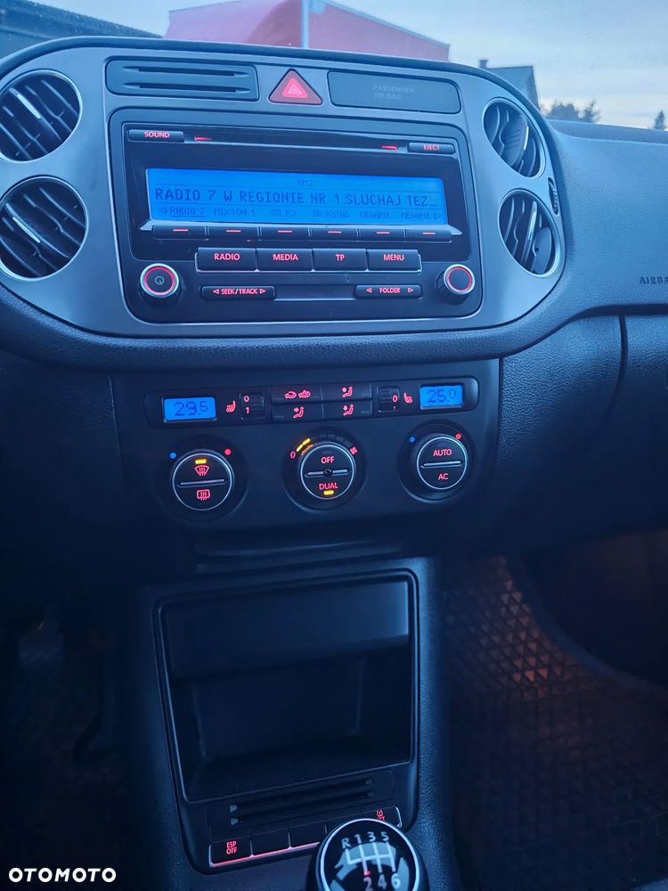 Volkswagen Tiguan - 11