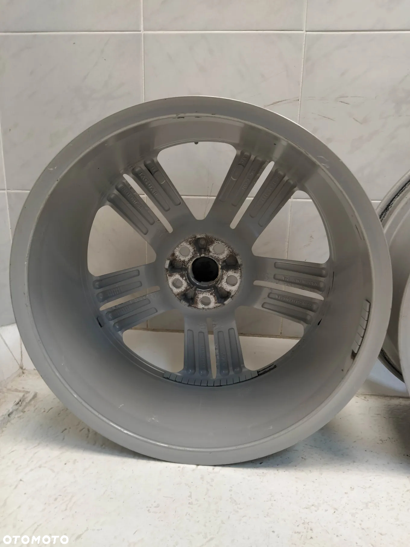 JAGUAR F-PACE X761 8.5X20 ORYGINALNE FELGI ALUMINIOWE R20 ET45 5X108 4XCZUJNIKI TPMS CIŚNIENIA OPON - 14