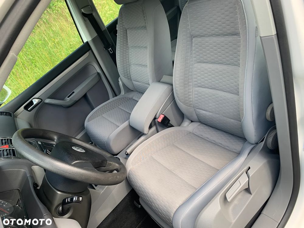 Volkswagen Touran 2.0 TDI Freestyle - 13