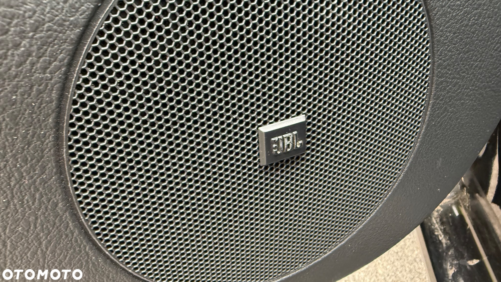 Peugeot 407 SW HDi 135 JBL - 19