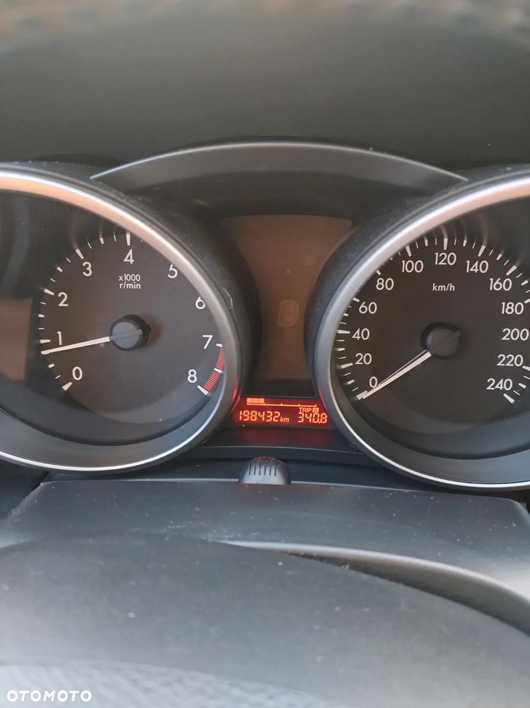 Mazda 5 2.0 Navi + - 9