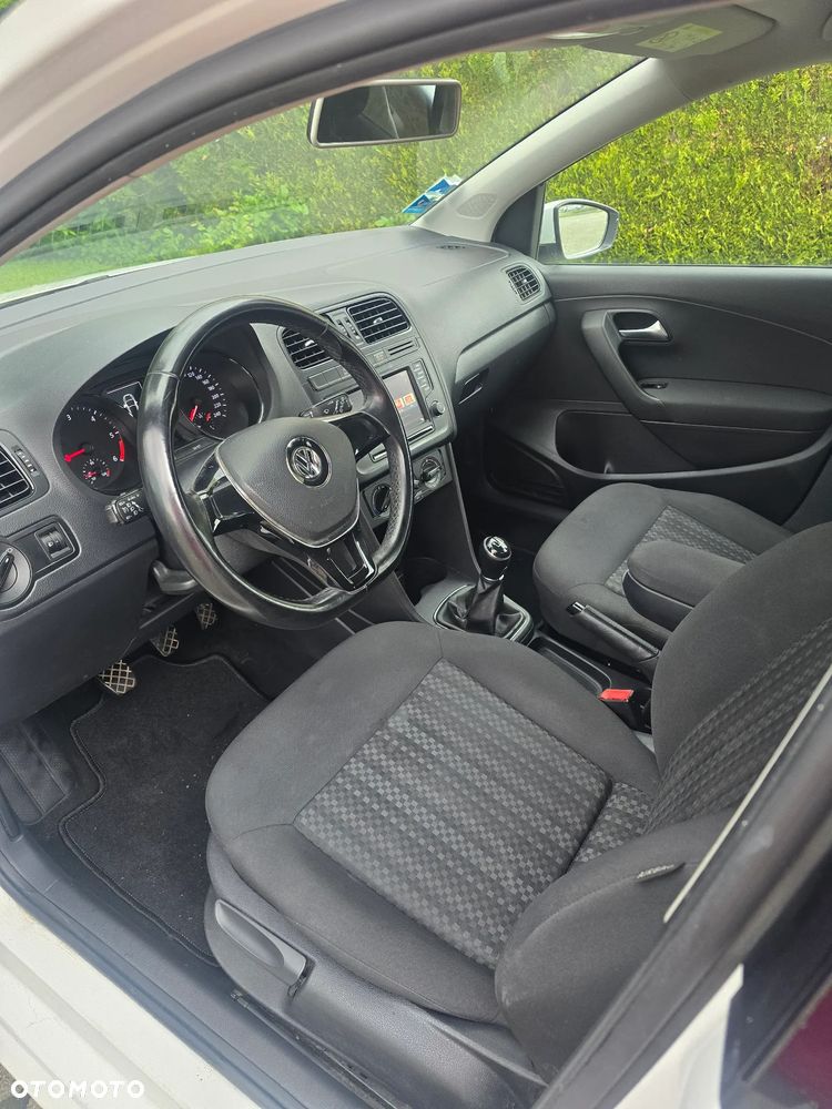 Volkswagen Polo 1.4 TDI (Blue Motion Technology) Comfortline - 18