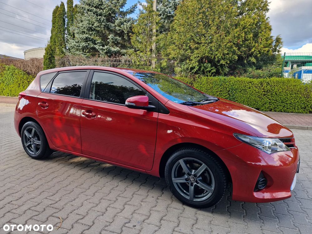 Toyota Auris - 11