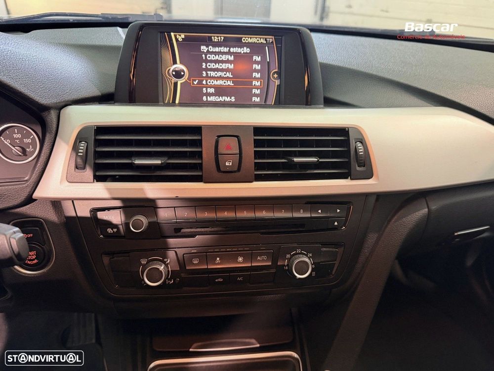 BMW 318 d Line Luxury - 18
