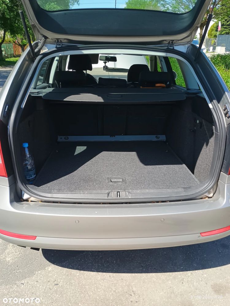 Skoda Octavia 1.8 TSI Ambiente - 10
