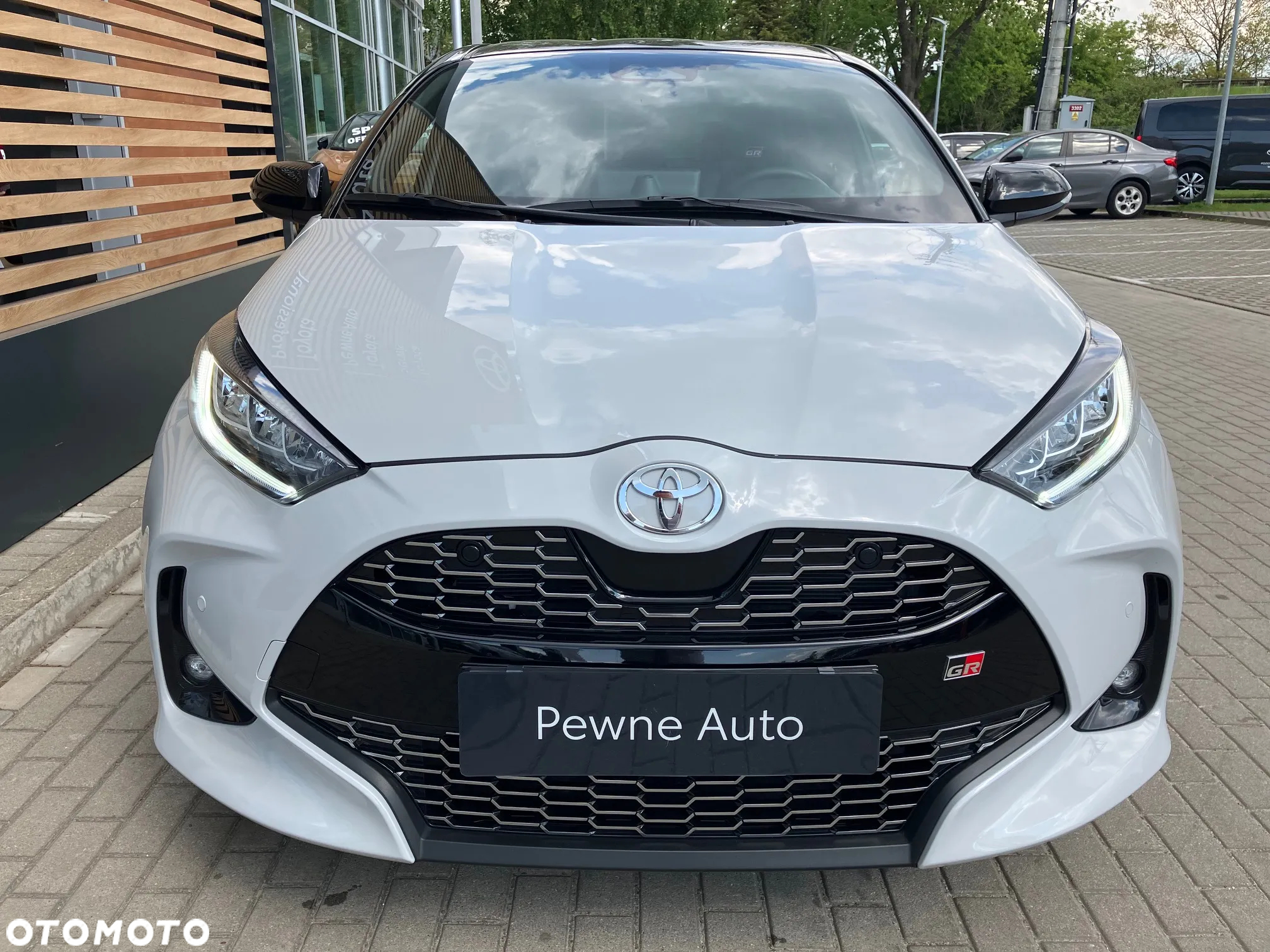 Toyota Yaris Hybrid 1.5 GR Sport - 13
