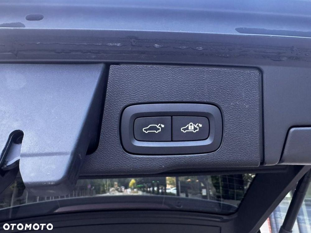 Volvo XC 60 - 30