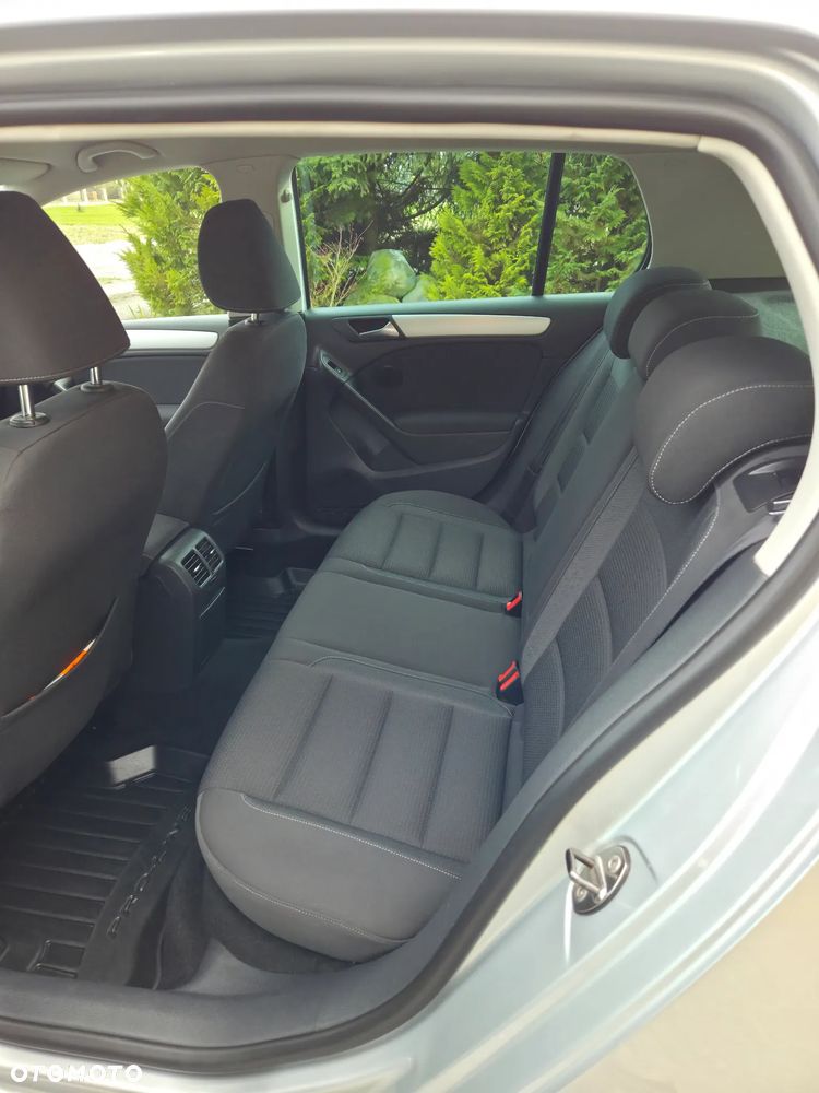 Volkswagen Golf 1.6 TDI DPF Comfortline - 13