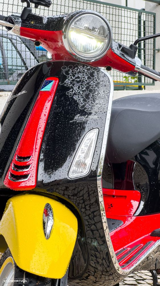 Piaggio Vespa - 2