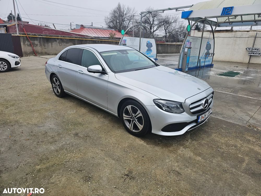 Mercedes-Benz E 200 Aut. - 2