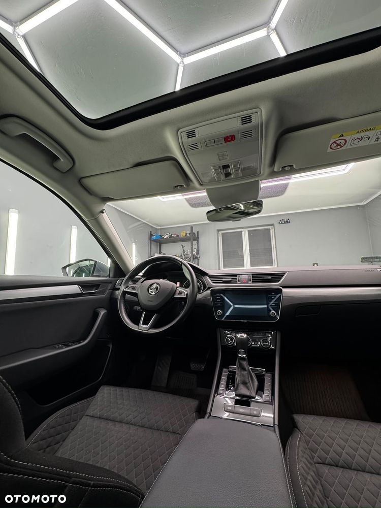 Skoda Superb 2.0 TDI Style DSG - 20