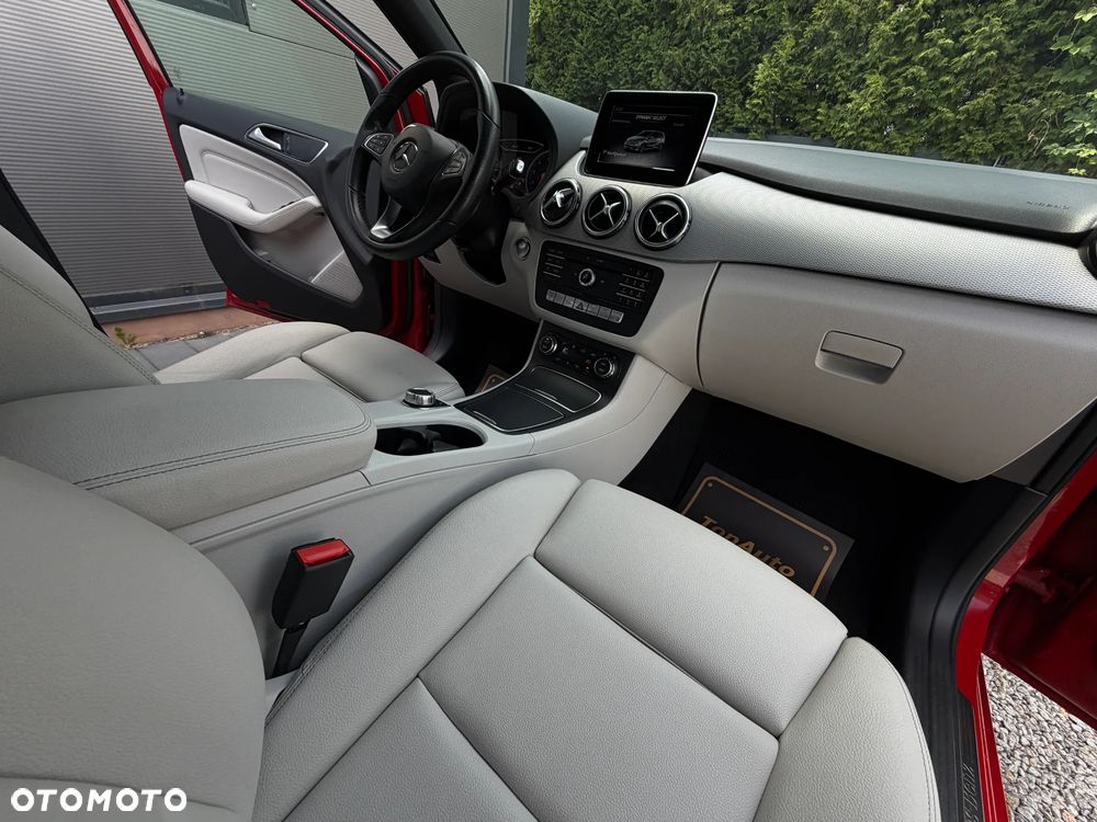 Mercedes-Benz Klasa B 200 7G-DCT Edition - 15