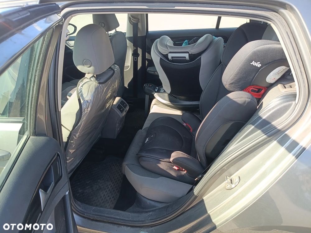 Volkswagen Golf 1.4 TSI BMT Comfortline - 14