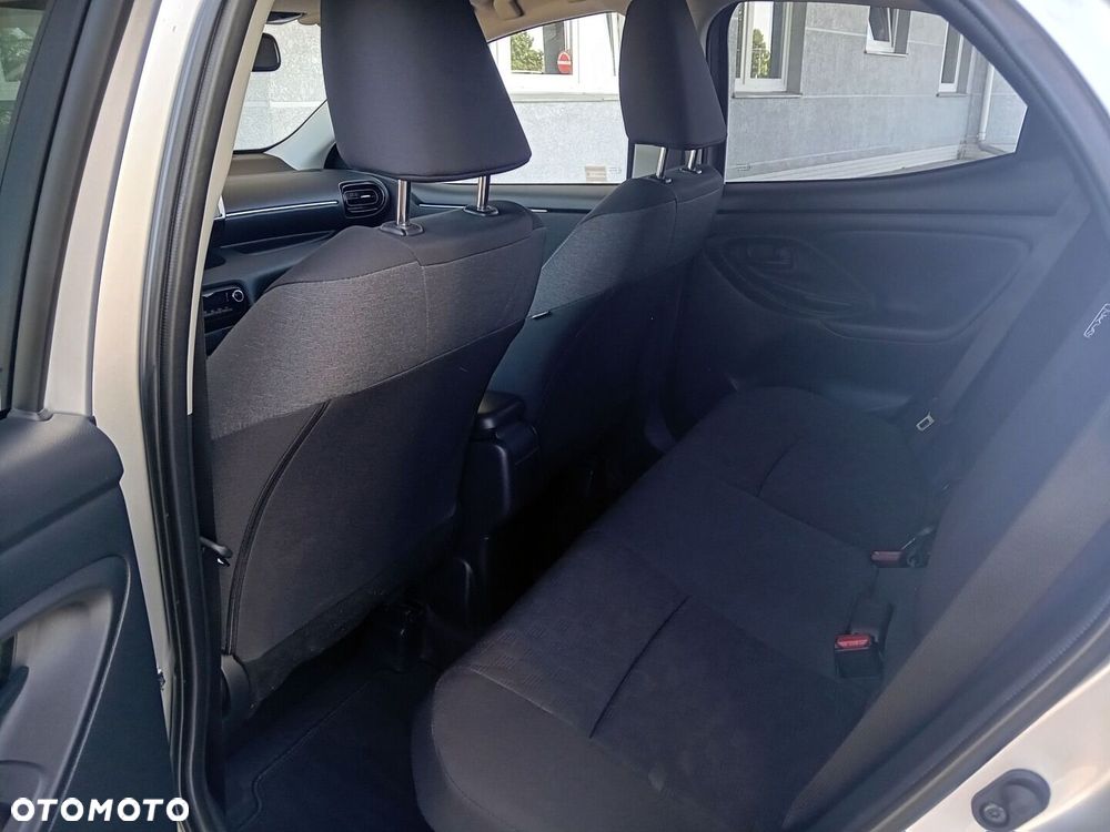 Toyota Yaris Hybrid 1.5 Style - 10