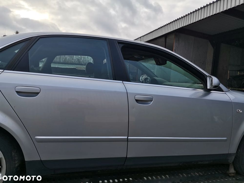 Drzwi Prawe  tył AUDI A4 B6 Sedan Kod lak LY7W 00-04 - 2