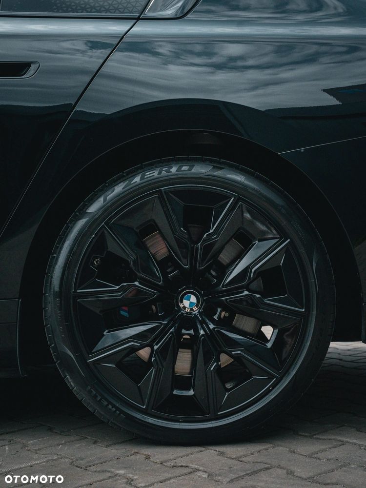 BMW Seria 7 M760e PHEV xDrive sport - 5