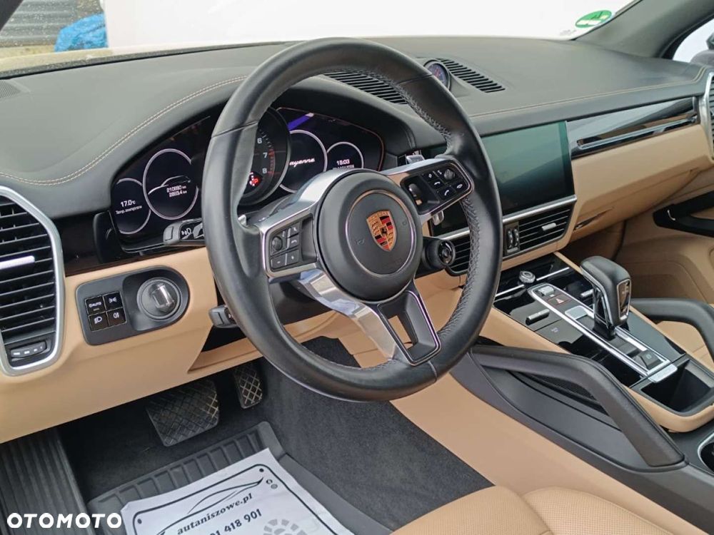 Porsche Cayenne - 7