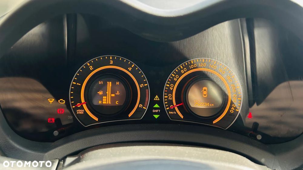 Toyota Auris 2.2 D-4D X + NAVI - 21