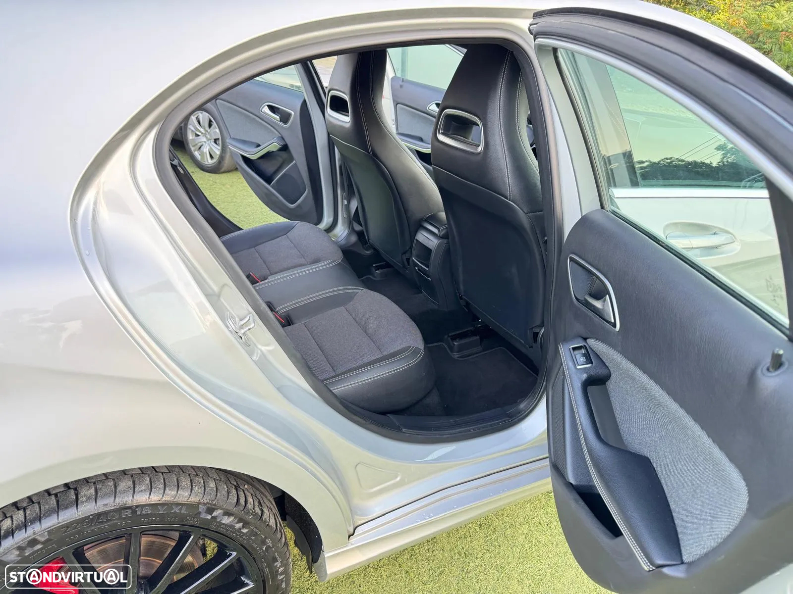 Mercedes-Benz A 180 CDI AMG Line - 8