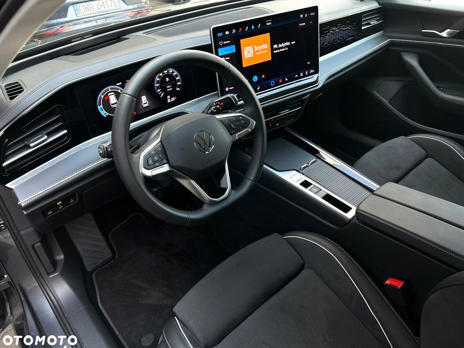 Volkswagen Passat 2.0 TDI SCR Elegance DSG - 6