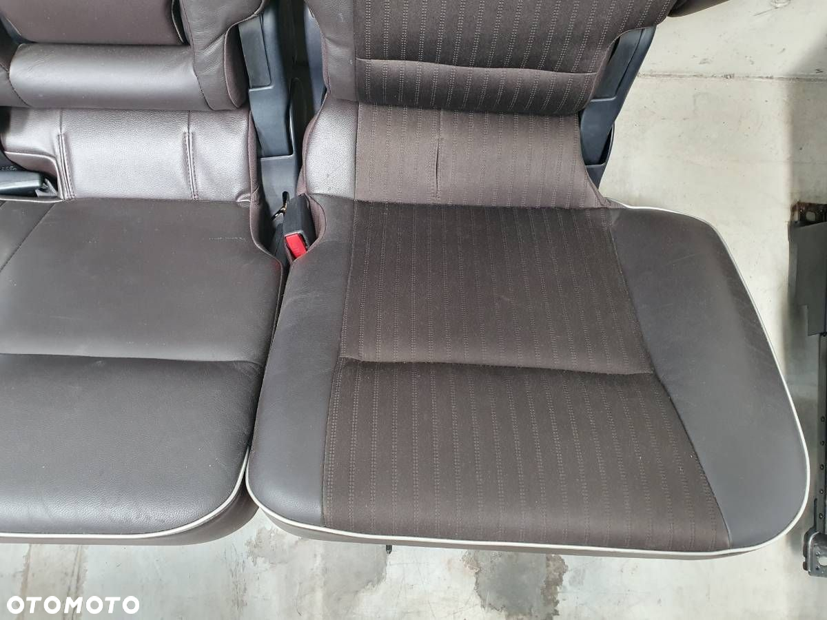 FOTELE KANAPA BOCZKI WNĘTRZE KOMPLET 7 OSÓB MITSUBISHI PAJERO IV EU - 17