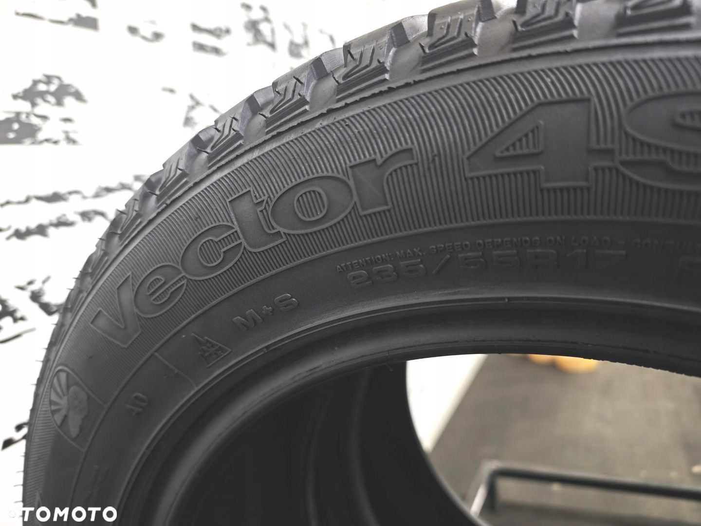 235/55r17 goodyear 2016 opony całoroczne 6,5mm 51423 - 4
