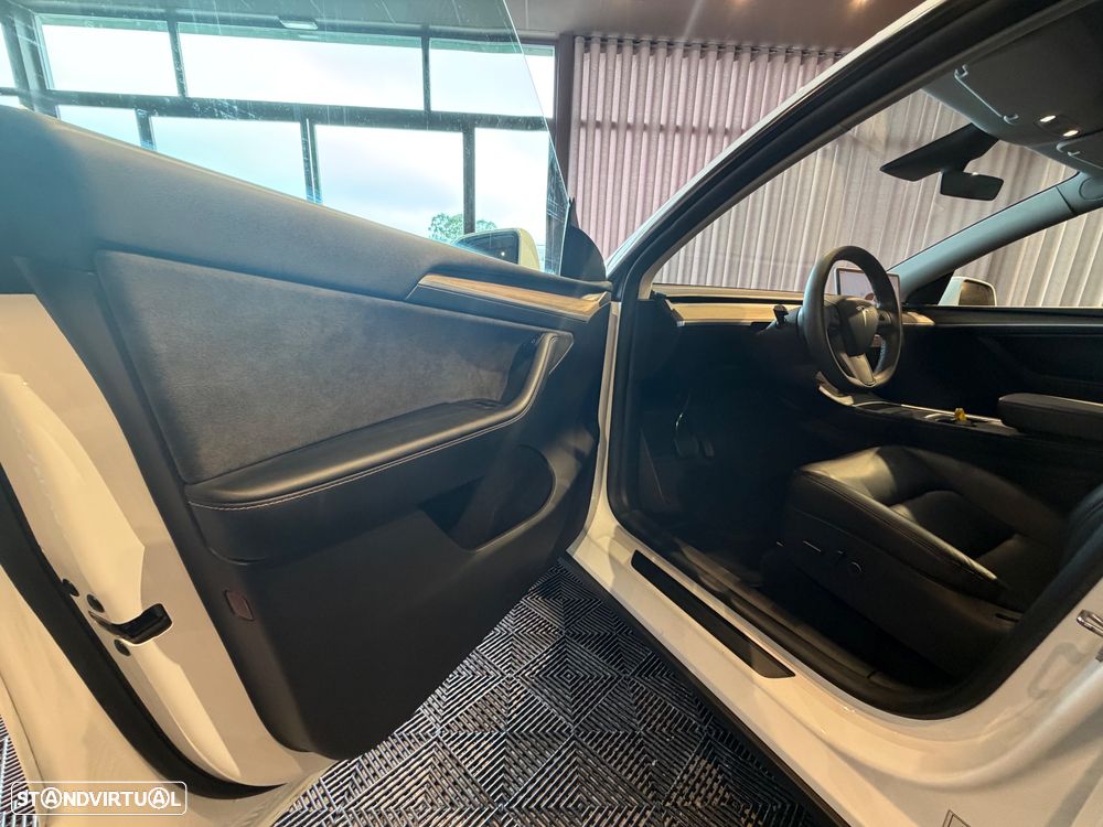 Tesla Model Y Tração Traseira - 16