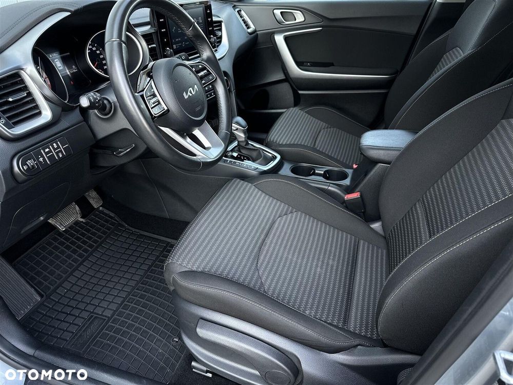 Kia Ceed 1.5 T-GDI M DCT - 11