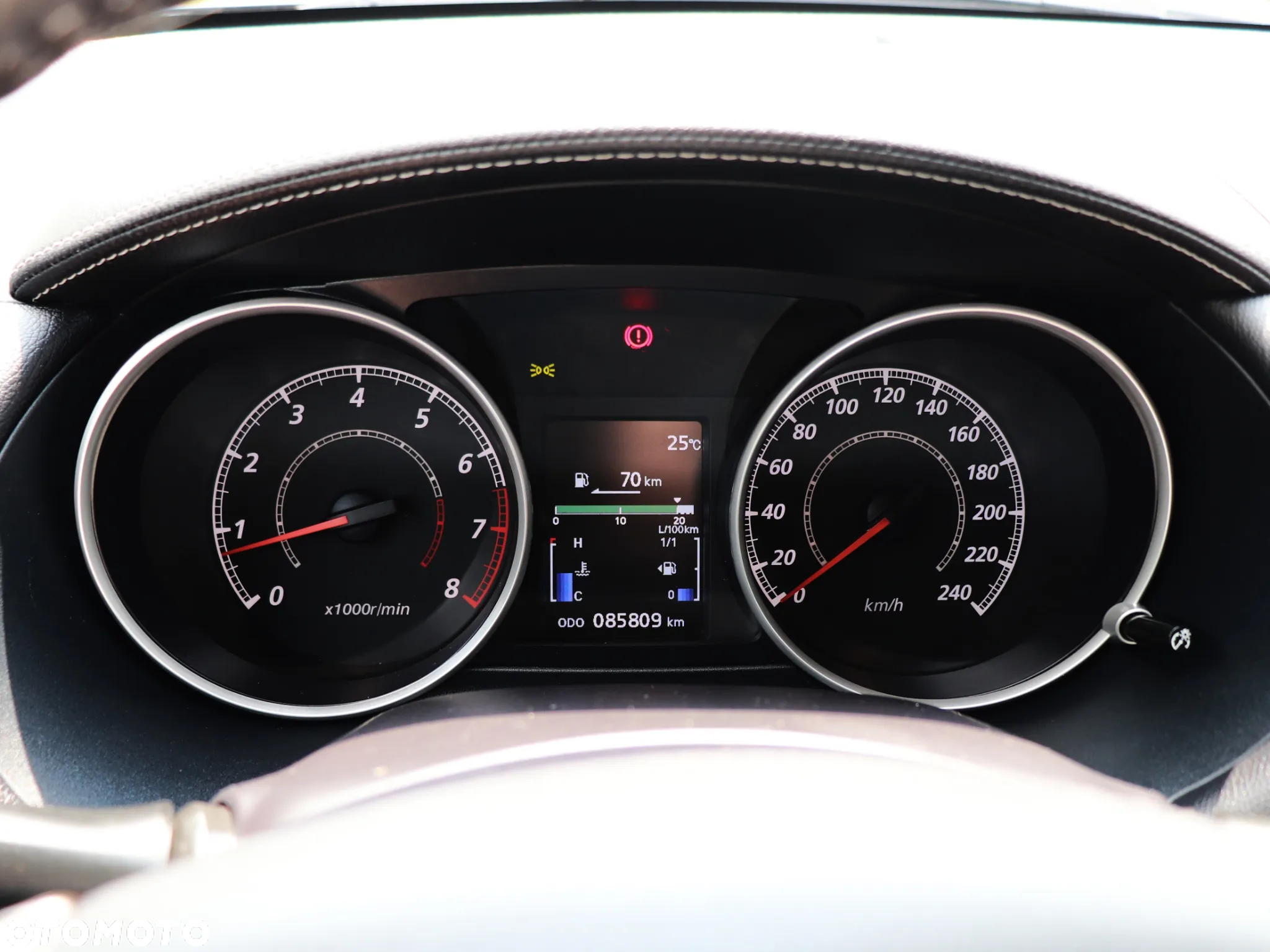 Mitsubishi Outlander 2.0 Intense 2WD - 30