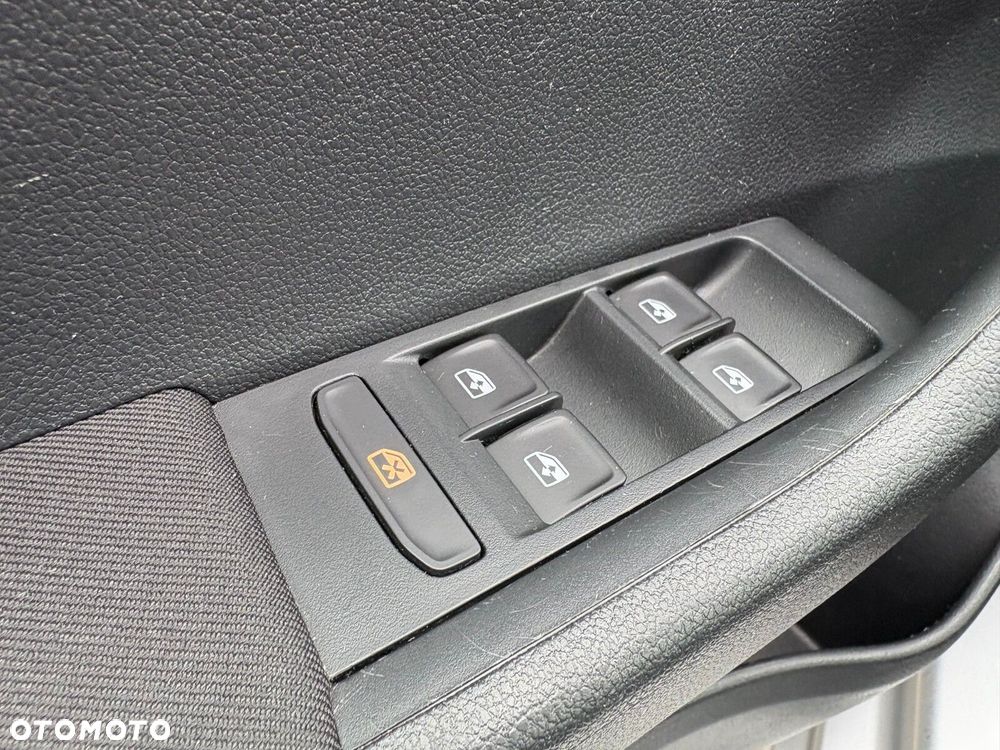 Skoda Fabia 1.0 TSI Active - 18