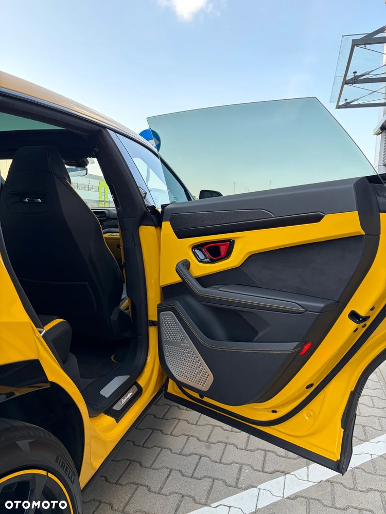 Lamborghini Urus - 14