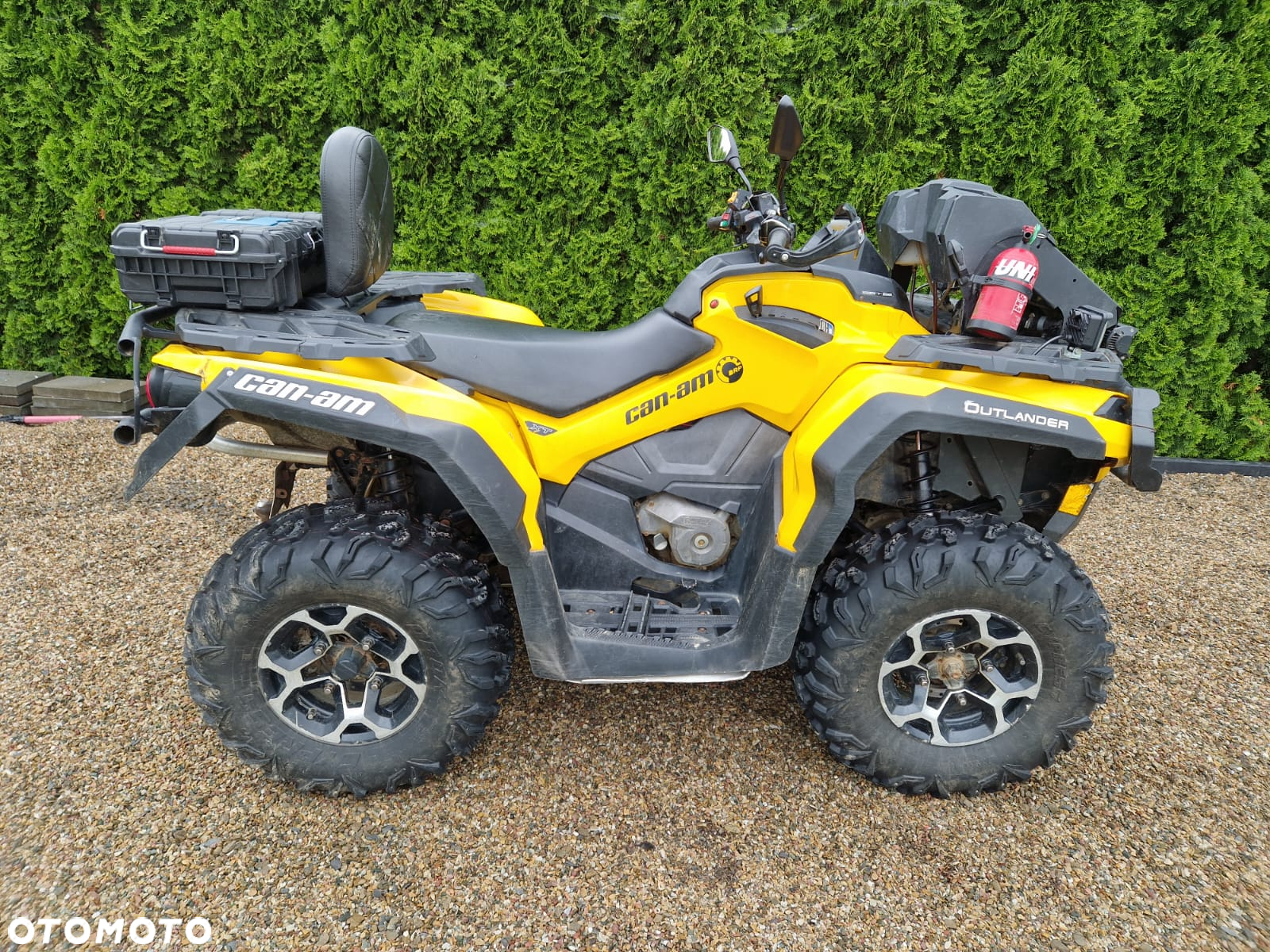 Can-Am Outlander - 2