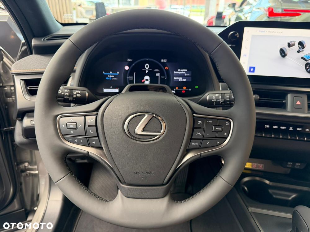 Lexus UX 300h F Sport Design - 10